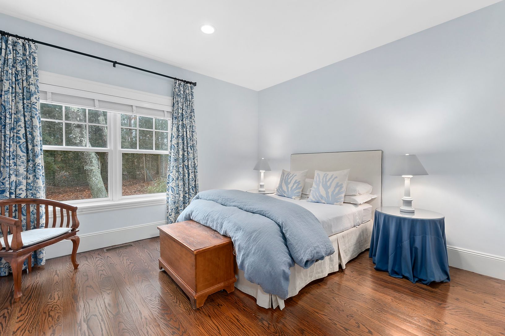  Generous Guest Rooms