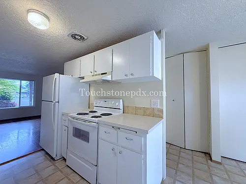 611 SE 139th Ave #11 Photo 1