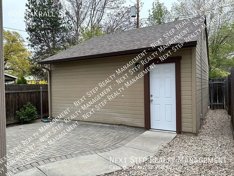 608 E Krall St — Photo 20
