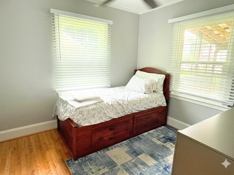 1429 Lyon Ct — Photo 7