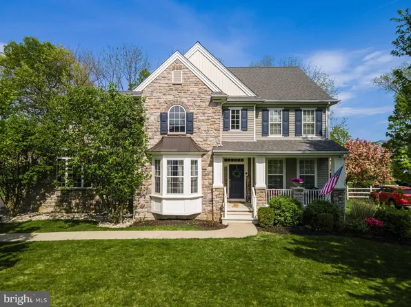 2645 Fringe Ln, Easton, PA 18040