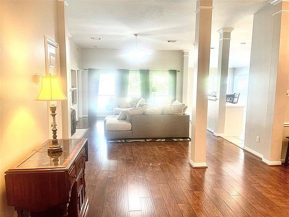 4th image of 15430 Lakeport Crossing Dr