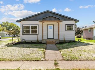 1301 W 5th Ave, Oshkosh, WI 54902