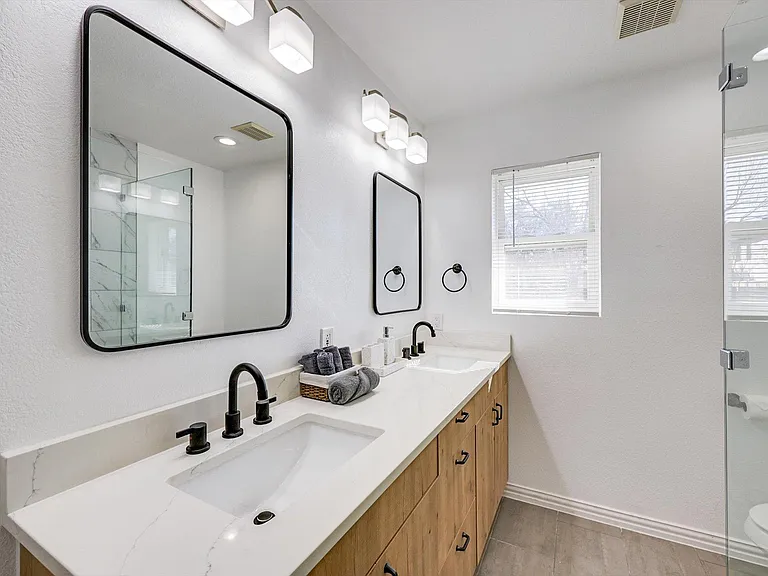 3544 Northaven Rd — Photo 18