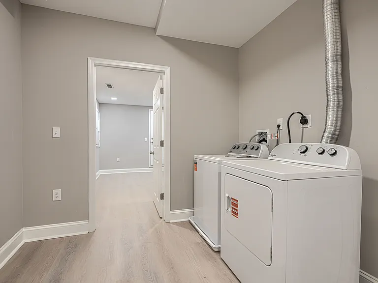 614 Savage St — Photo 3