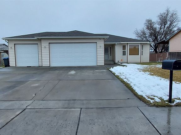 2nd image of 1323 S Lakeway Drive