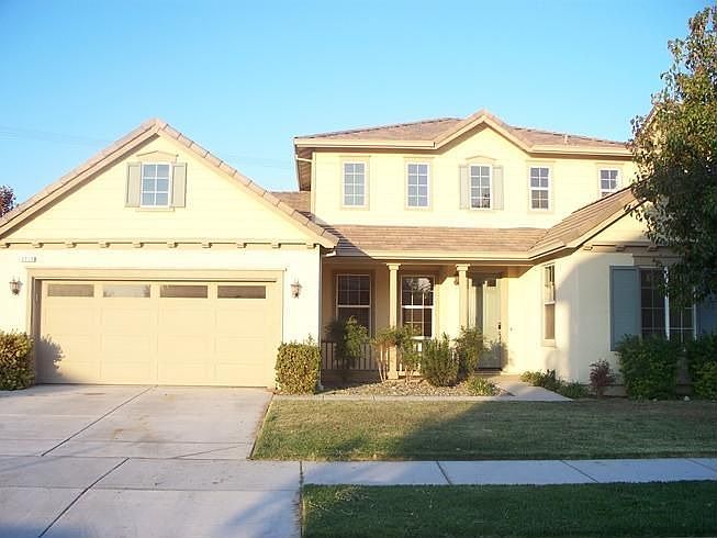 1st image of 2733 Canyon Falls Dr