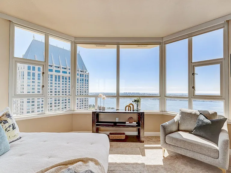 700 W Harbor Dr W #2902 — Photo 32