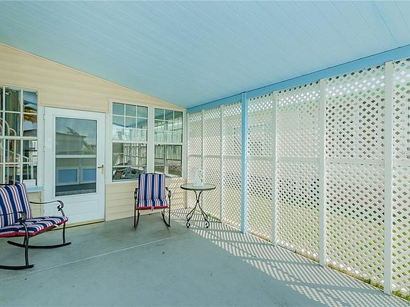 5th image of 2122 Kahala Dr