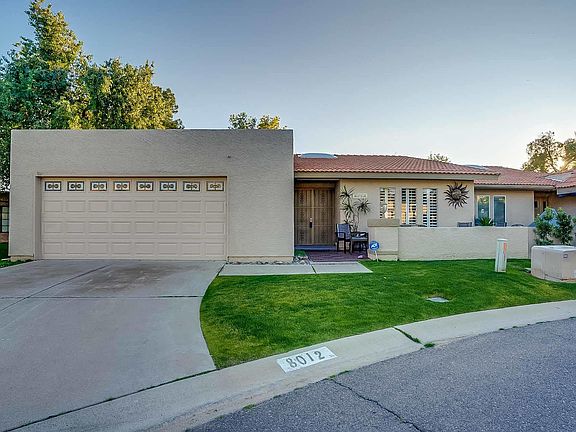 2nd image of 8012 N Via Verde