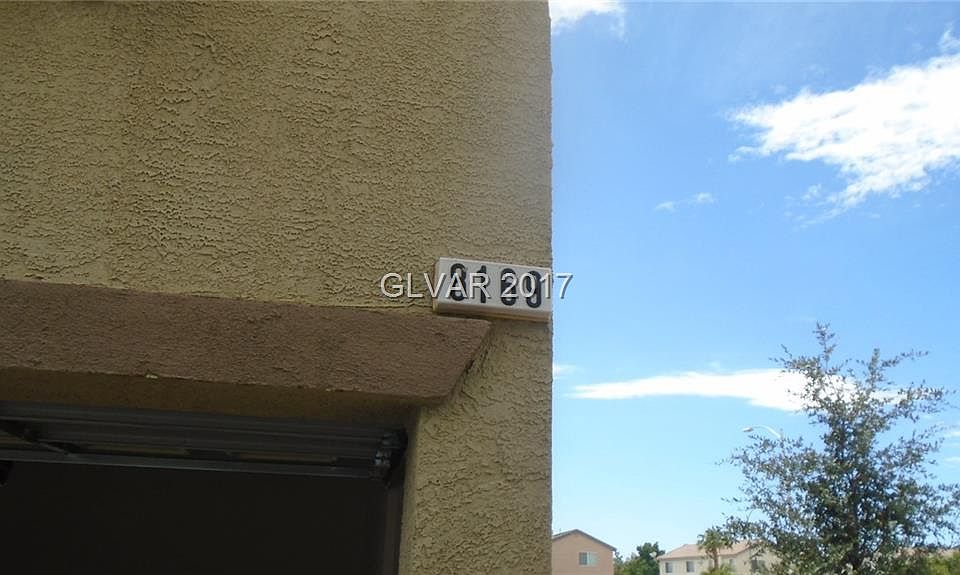 1st image of 8169 Chestnut Hollow Ave