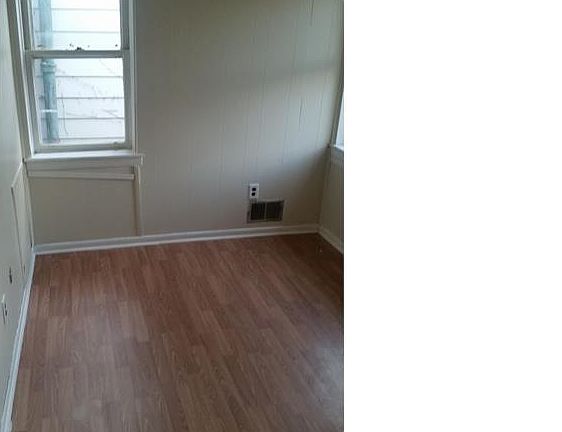 5th image of 227 E Ashmead St