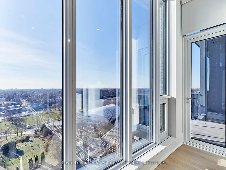 21 Park St E #1803 — Photo 20