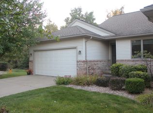 535 Sycamore Cir, Saline, MI 48176