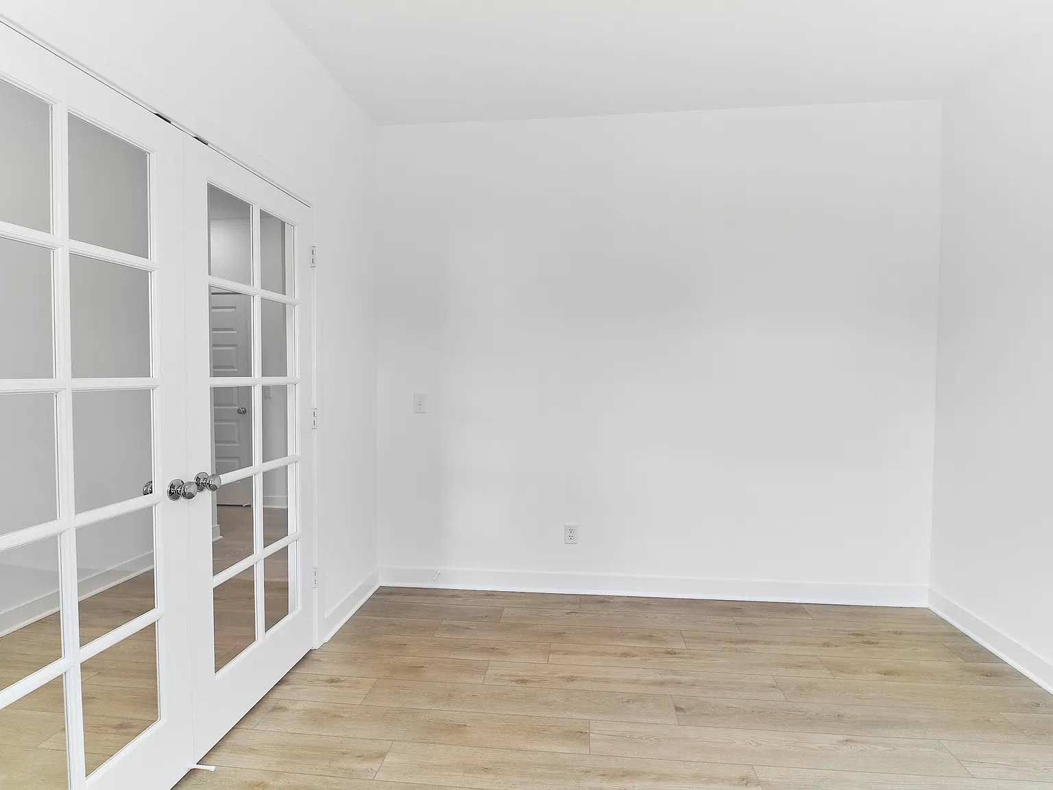 4 bed, 2329 sqft, $2,600 — Photo 4