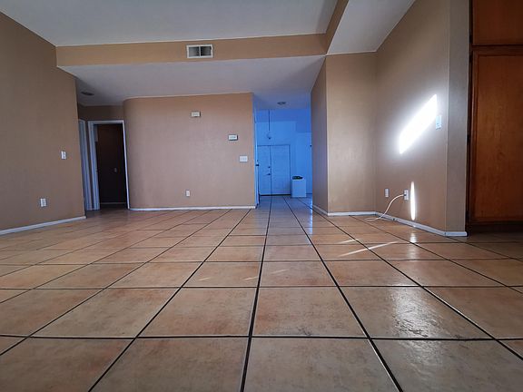3rd image of 12513 Loma Verde Dr