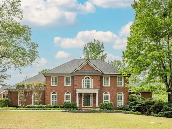 1048 Byrnwyck Rd, Atlanta, GA 30319