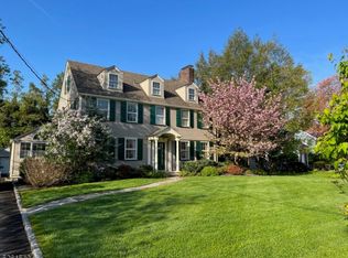 858 Winyah Ave, Westfield, NJ 07090