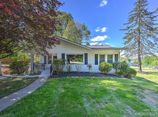 215 Erwin Hills Rd, Asheville, NC 28806