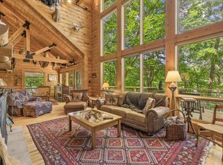 654 Natchez Ln, Sugar Grove, OH 43155
