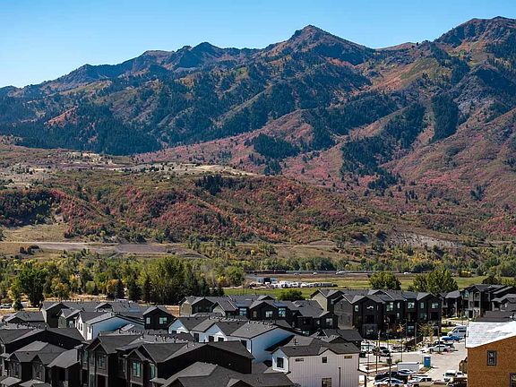 4th image of 6082 Timpanogos Ln