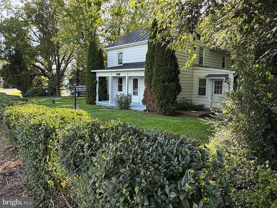 1st image of 729 Rippon Village Dr