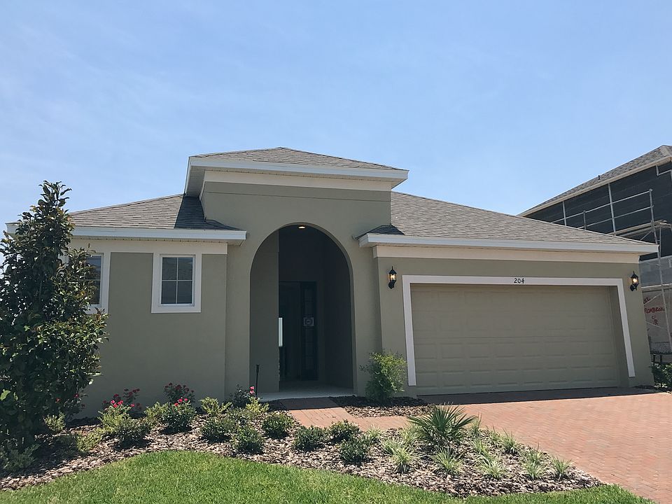 1st image of 204 Seville Dr