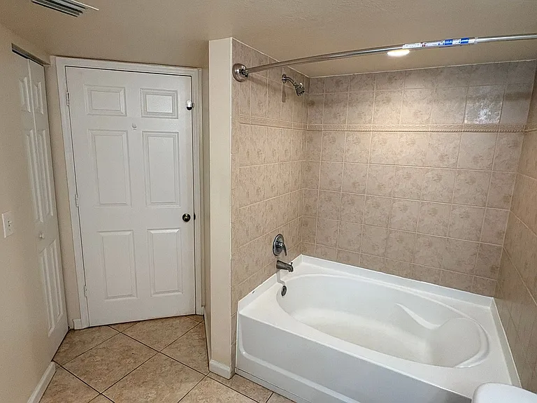 4121 Residence Dr #305 — Photo 12