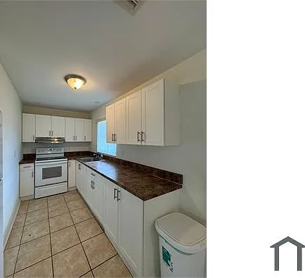 230 SW 47th Ter #1 — Photo 5