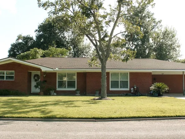 1201 Carey Dr, Sweeny, TX 77480
