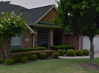 6428 Greenbriar Ln, Fort Worth, TX 76132