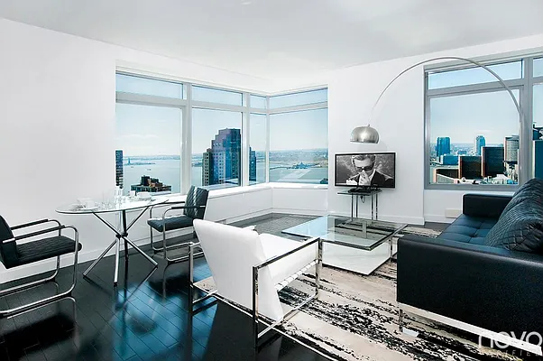 Rented by NOVO | media 76