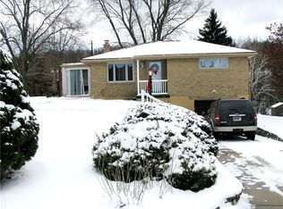 9080 Dogwood St, Westmoreland City, PA 15692