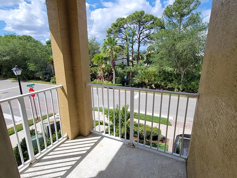 3031 SE Lexington Lakes Dr #203 — Photo 28