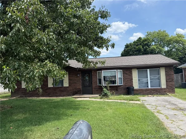 2336 Tupelo Drive, Clarksville, IN 47129