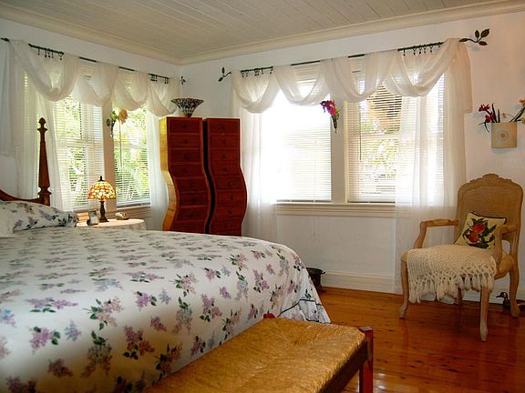 1st floor master with bath