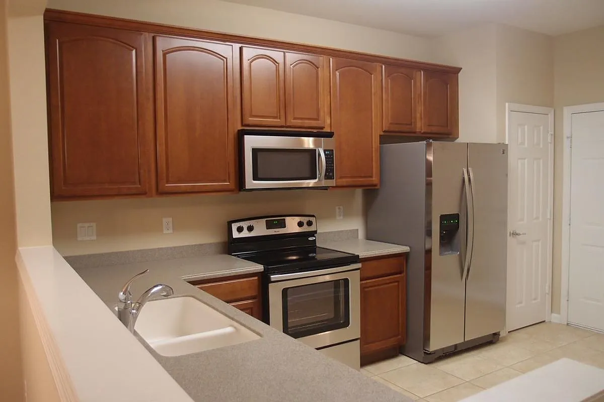 2 bed, 2.5 bath, 1555 sqft, $1,995 — Photo 3