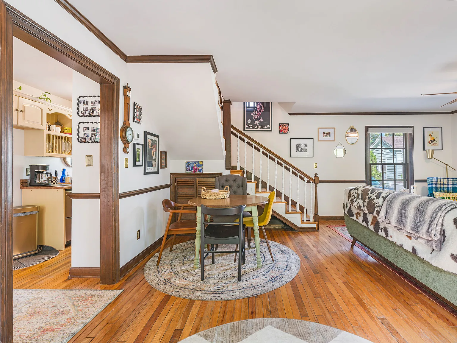 2 bed, 1.5 bath, 1380 sqft, $2,700 — Photo 3