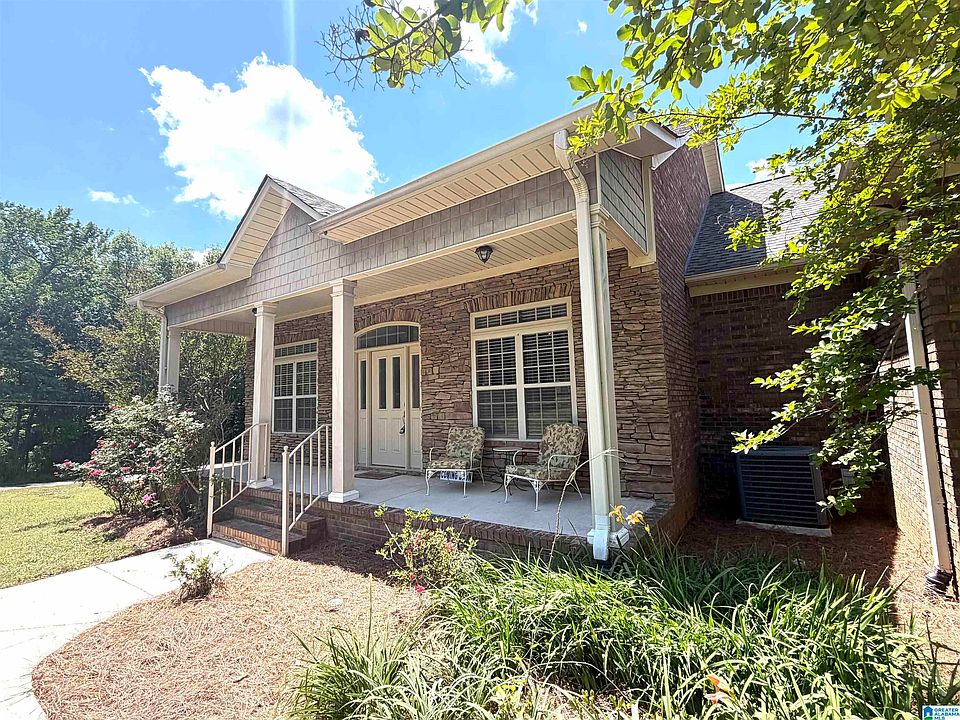 1st image of 15 Cherry Blossom Ln