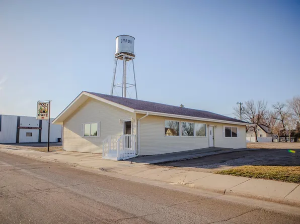 118 E Main St, Cyrus, MN 56323