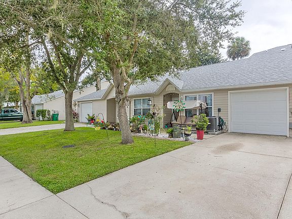 2nd image of 1029 Grand Hickory Cir