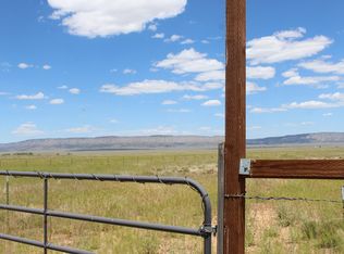 63663 N Teardrop Way, Seligman, AZ 86337