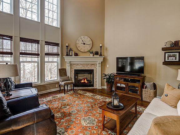 5th image of 8863 Vineyard Haven Dr