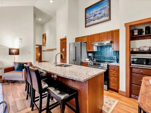20 Hunki Dori Ct #2301, Dillon, CO 80435
