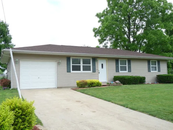 9 Lateral Ln, Westville, IL 61883