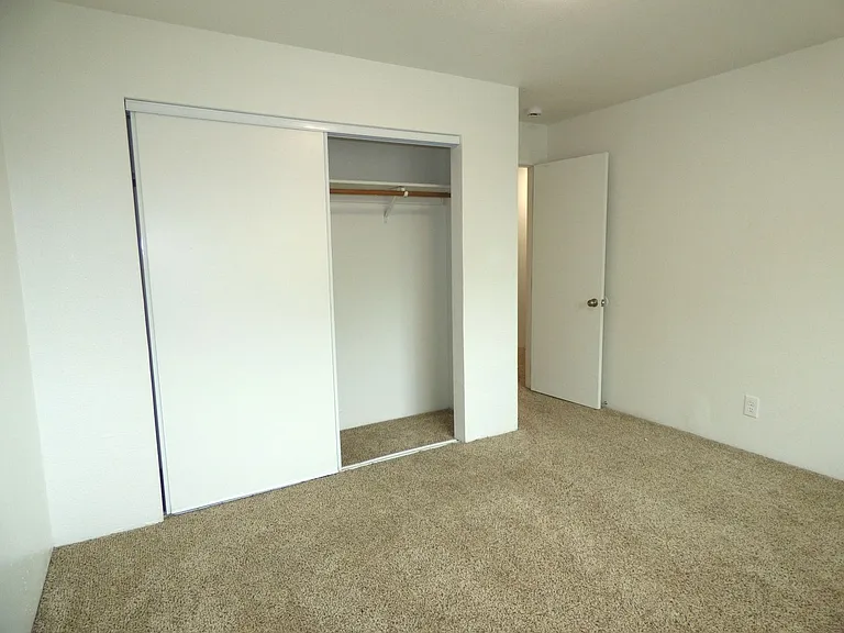 4116 Lancaster Dr NE — Photo 22