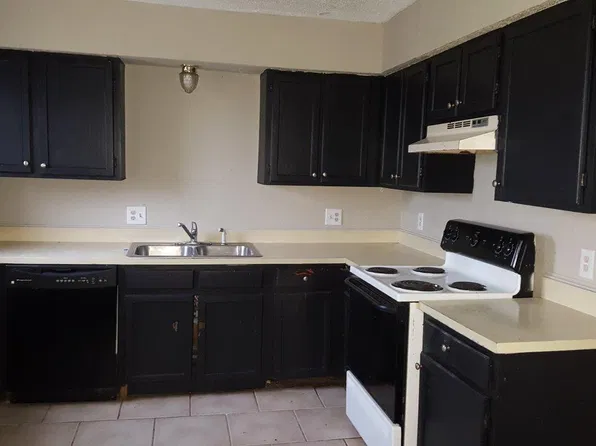 1190 W Westchester Way, Mustang, OK 73064