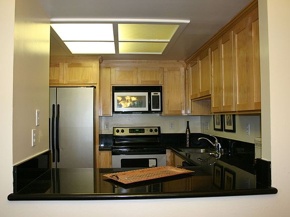 Remodeled kitchen~Maple cabinets~Granite slab