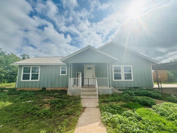 3210 Lake Dr