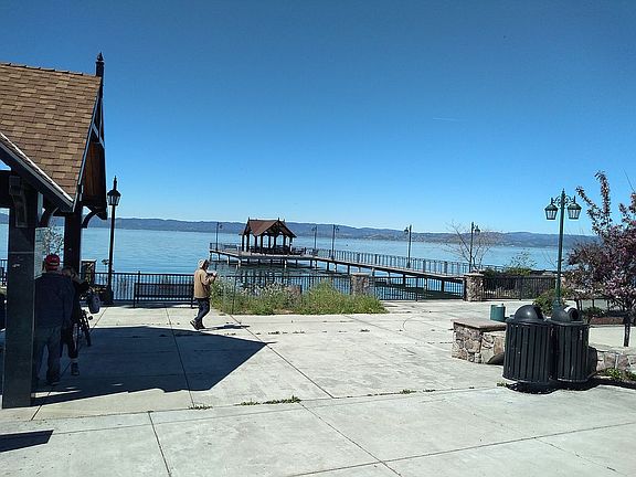 North Shore lake-front park